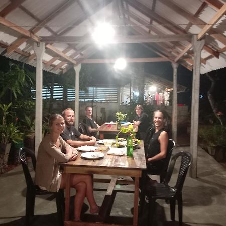 Lake House Homestay Anuradhapura Εξωτερικό φωτογραφία